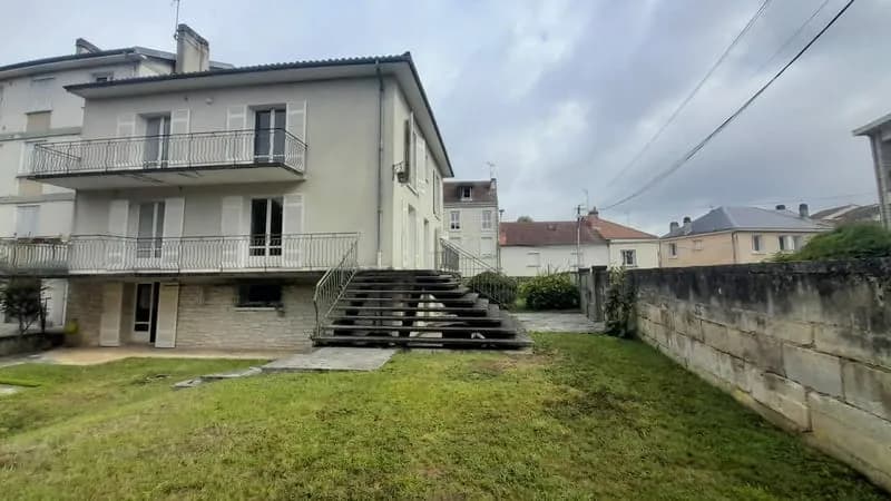 Immeuble avec du potentiel, rénovation à prévoir - Photo 1