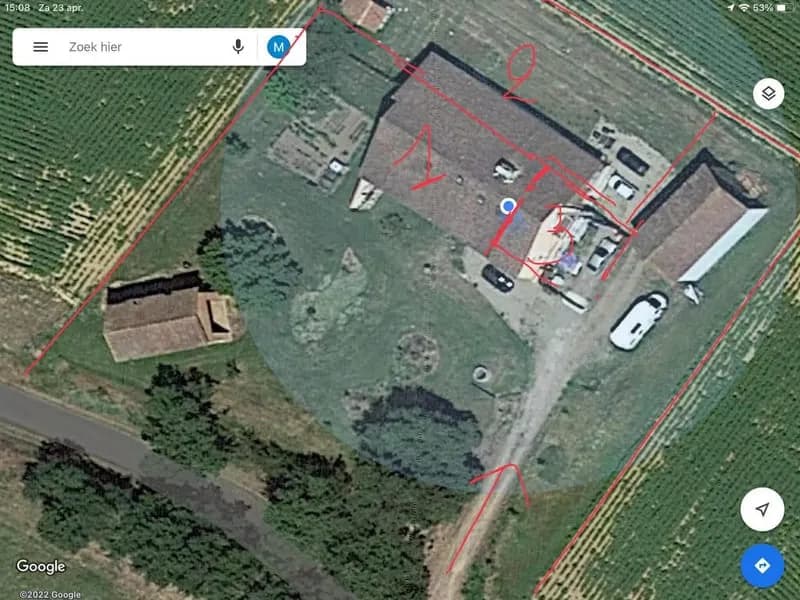 Ensemble immobilier de 350m2 composé de 3 maisons et 2 hangars - Photo 1