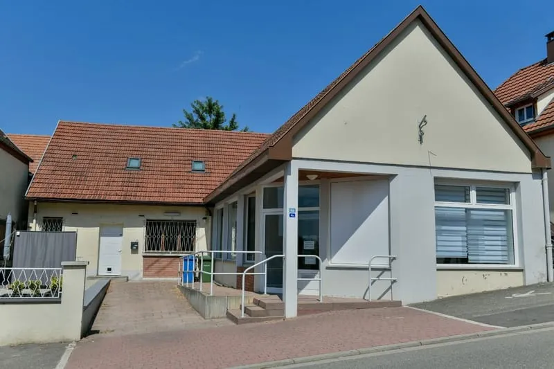 Ensemble Immobilier à usage professionnel - Photo 1