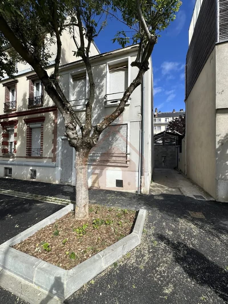 IMMEUBLE de 228M² SECTEUR MAIRIE DU KREMLIN-BICETRE - Photo 1