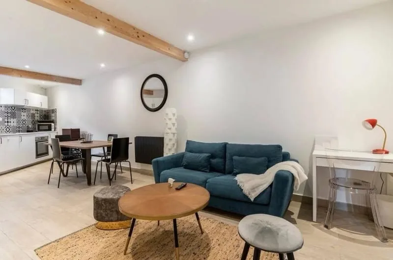 BUSCA - Immeuble de deux appartements, idéal investisseurs ou - Photo 1