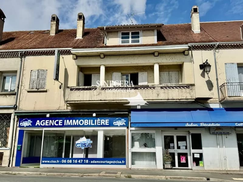 Immeuble Centre Mouleydier - Photo 1
