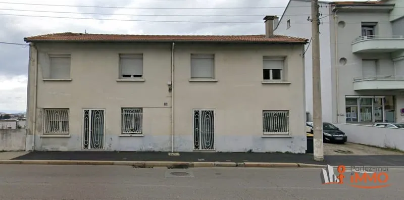 IMMEUBLE DE RAPPORT - Photo 1