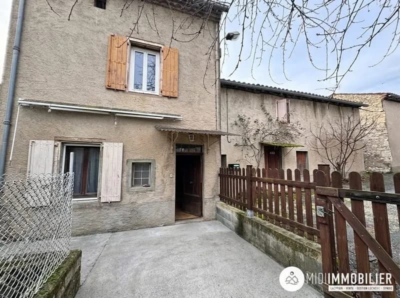 Ensemble immobilier composé de deux maisons mitoyennes - Photo 1