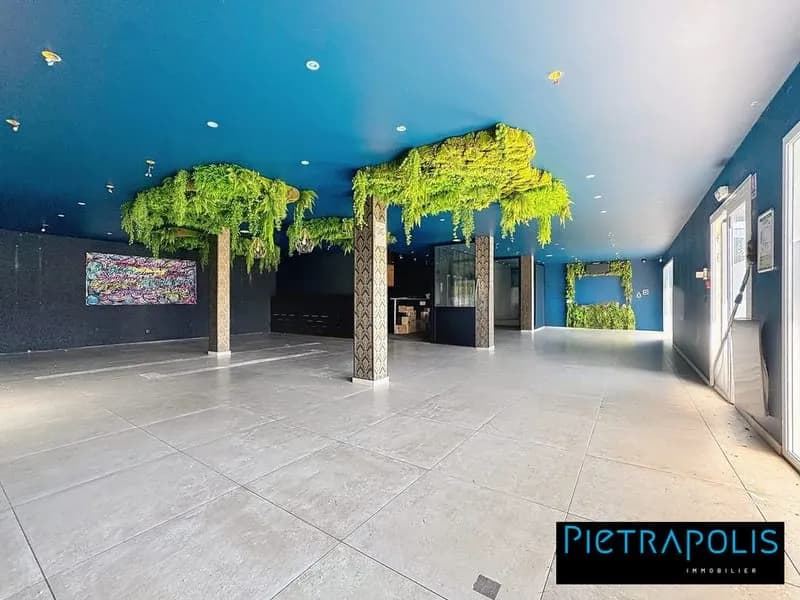 Bâtiment Commercial ou de Bureaux à Craponne de 430m2 - Photo 1