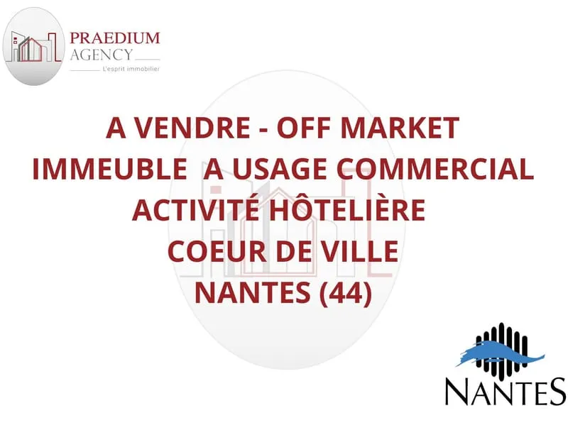 Immeuble à usage d'activité hôtelière - Photo 1