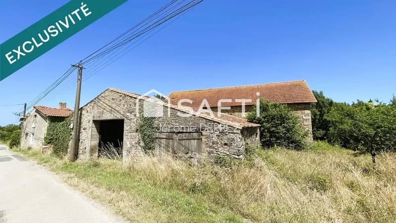 Ensemble immobilier en pierre à rénover - Photo 1