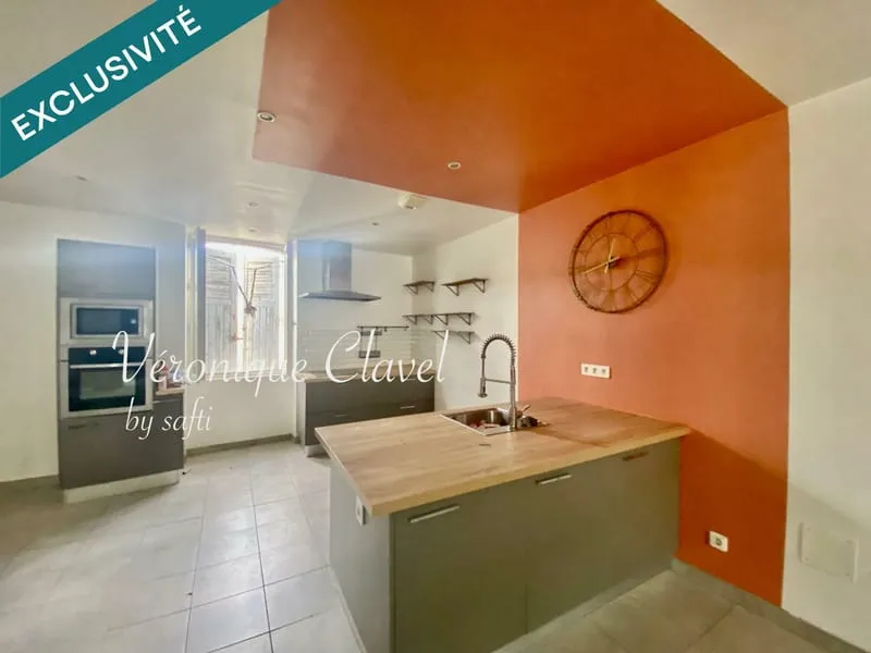 Immeuble de rapport de 310m2 avec cour/jardin, garage + batisse - Photo 1