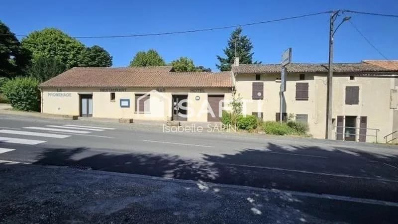 Ensemble immobilier à usage de bar et d'hôtel restaurant à rénover - Photo 1