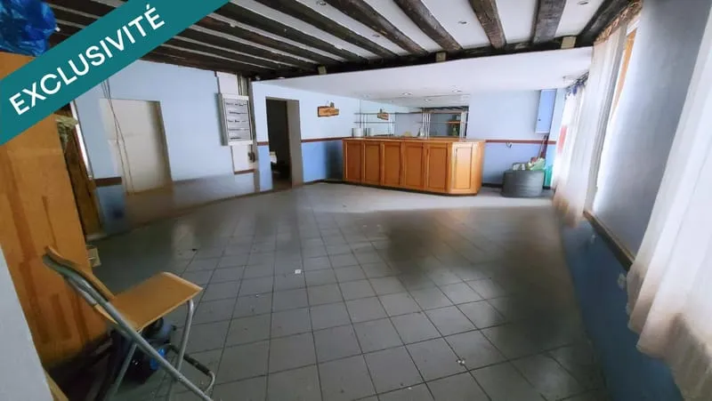Immeuble 221 m2 situé à Crulai - Photo 1