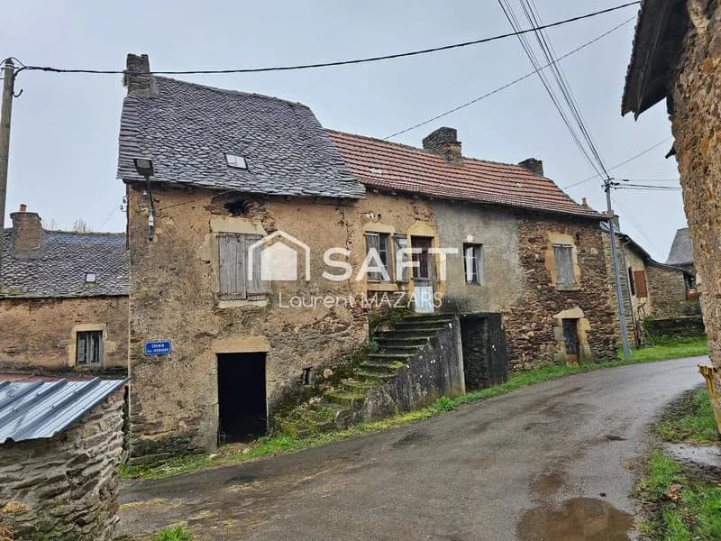 ENSEMBLE IMMOBILIER COMPOSE DE 4 BATISSES. - Photo 1