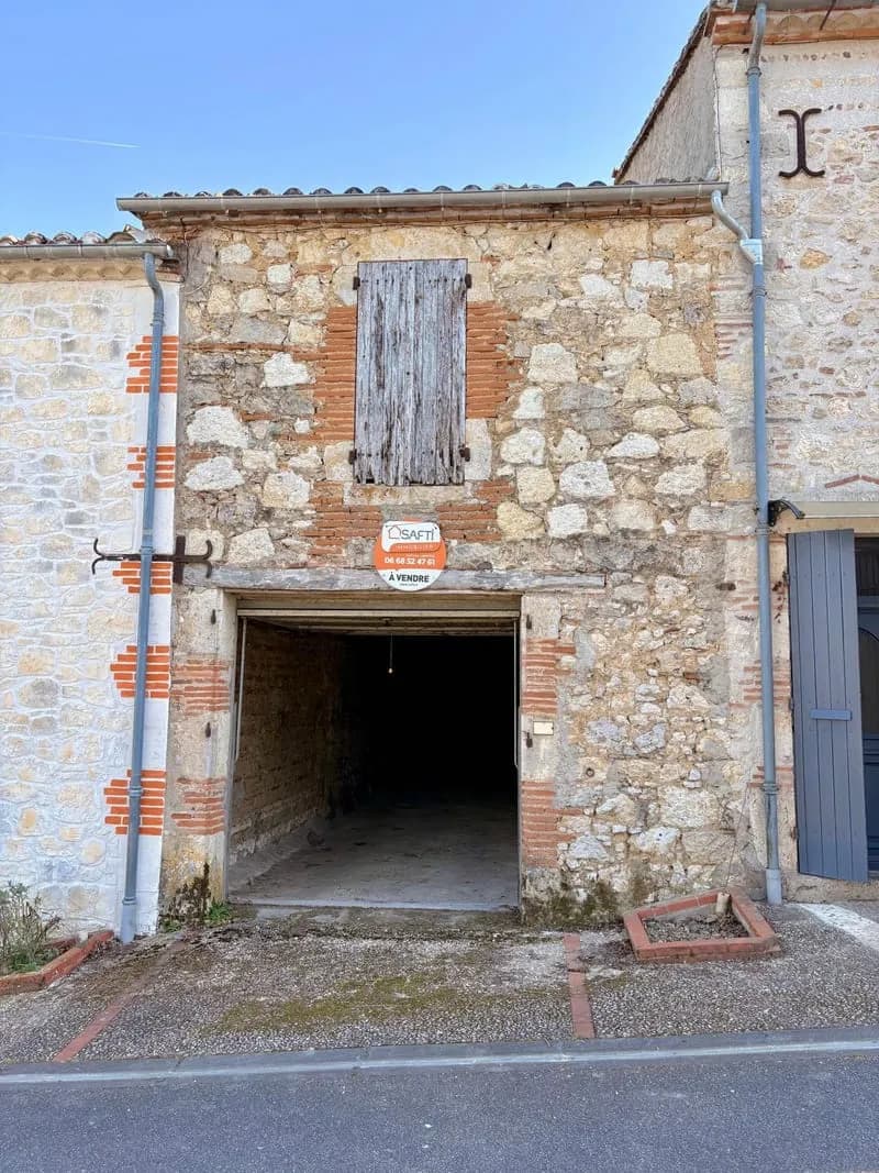 Bâtiment à usage de remise avec jardin, proche des commodités - Photo 1