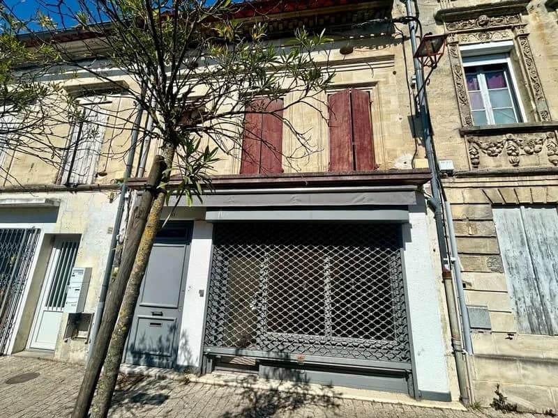 Immeuble 200 m2 Un local commercial + 2 Appartements + - Photo 1