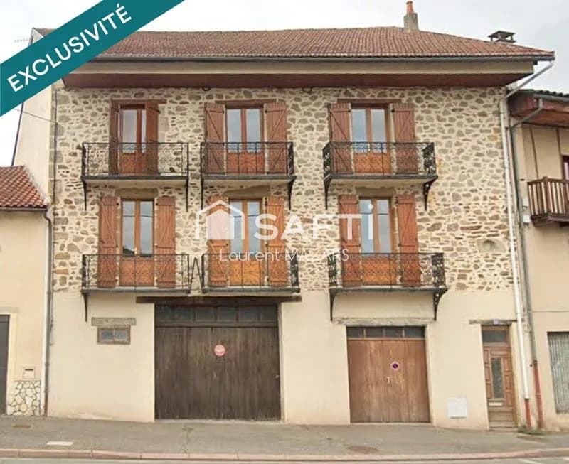 IMMEUBLE AVEC DEUX APPARTEMENTS, GARAGES, CAVES ET COUR PRIVATIVE. - Photo 1