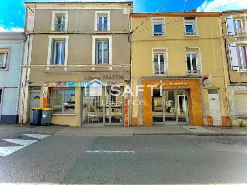 Immeuble à fort potentiel au coeur de Parthenay ! - Photo 1