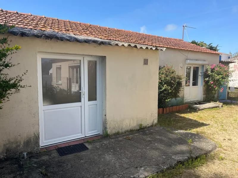 Ensemble immobilier à Barbatre - Photo 1