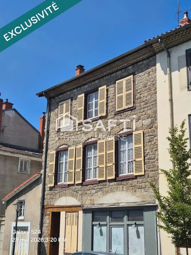 Ensemble immobilier avec cour intérieure et garage - Photo 1