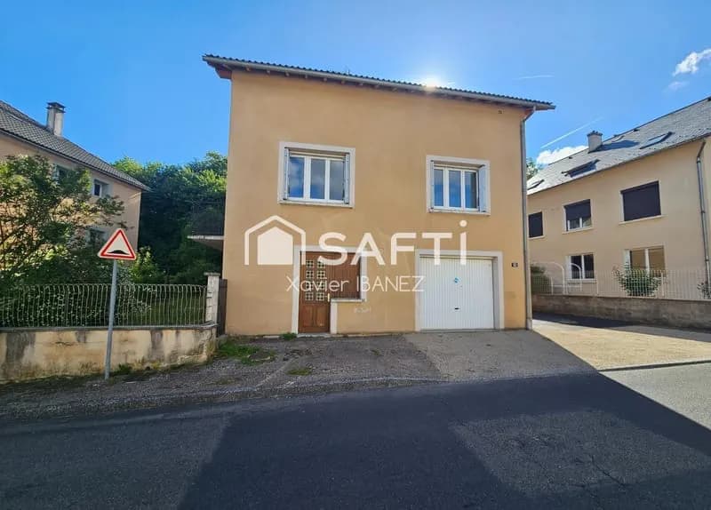 Immeuble de 213m² à Saint-Chély-d'Apcher (48200) - Photo 1