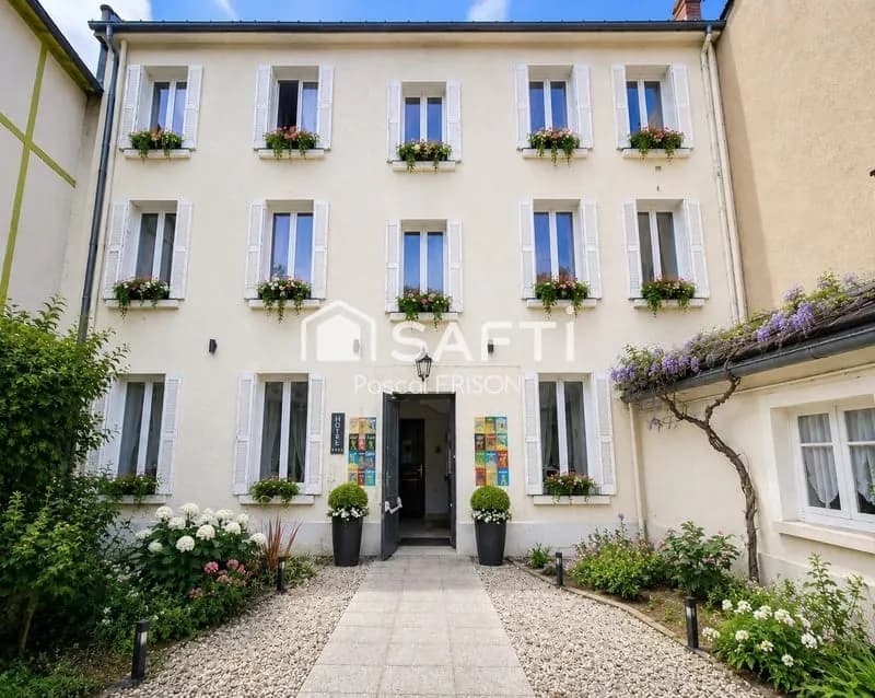 TOURS CENTRE, immeuble de 12 pièces, 196 m² - Photo 1