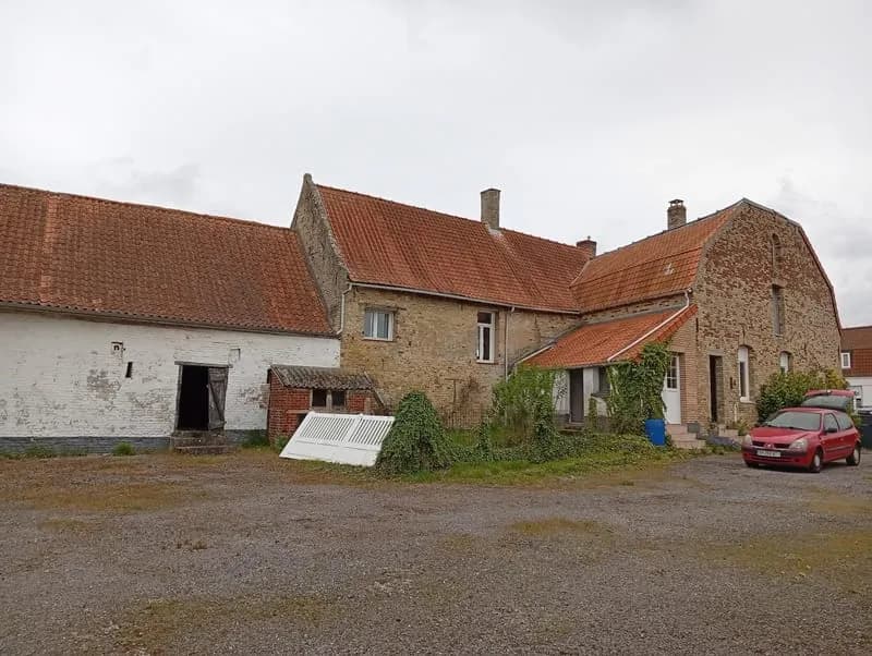 UN ENSEMBLE IMMOBILIER AU GRAND POTENTIEL - Photo 1