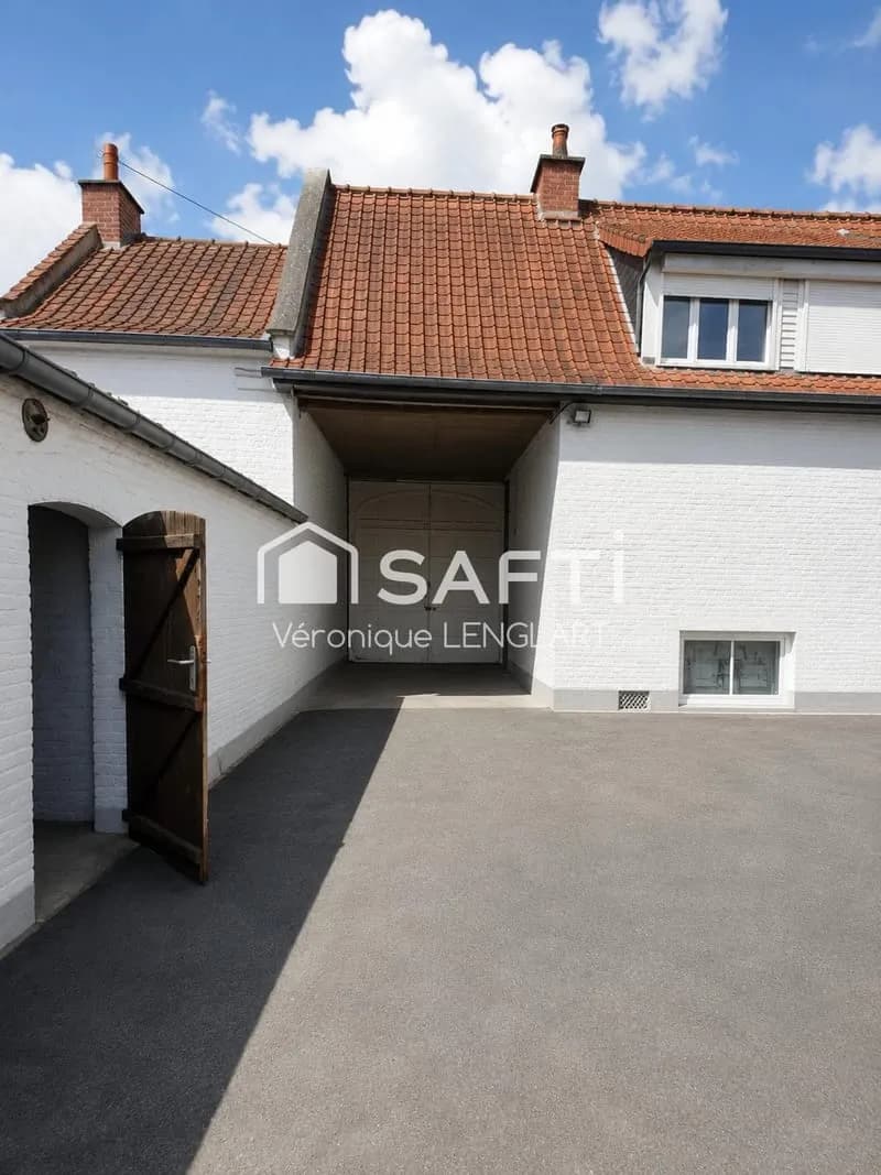 Ensemble immobilier composé d'une fermette au carré, grange de 300 m2 et deux terrains à bâtir - Photo 1