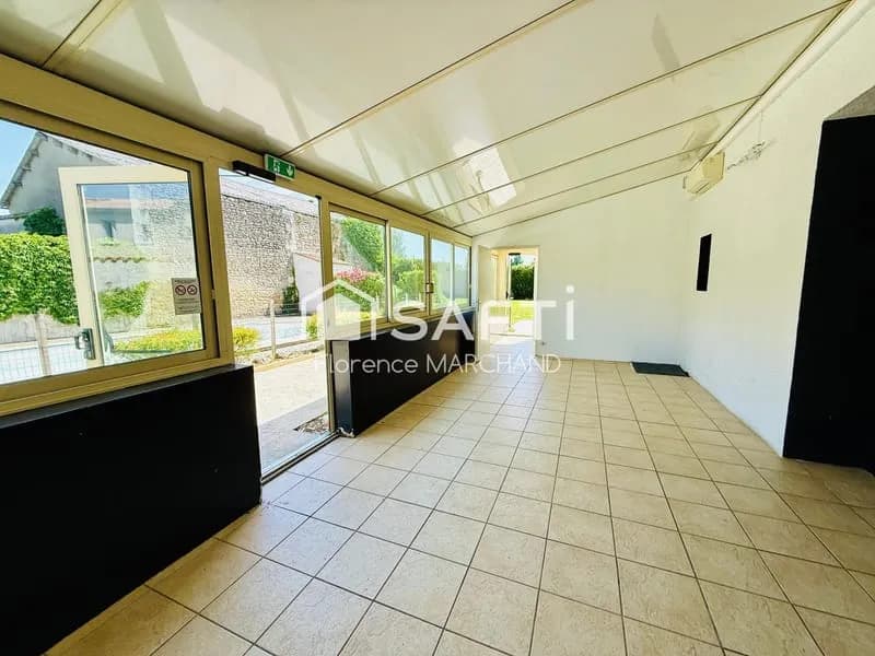 IMMEUBLE AVEC RESTAURANT + PISCINE : PRÊT À ACCUEILLIR VOTRE PROJET ! - Photo 1