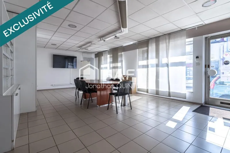 Immeuble avec local commercial et appartement, idéal investisseur ou activité professionnelle - Photo 1