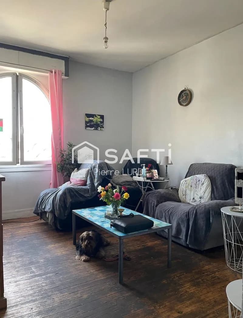 Vente immeuble de 181 m2 avec trois appartements - Photo 1