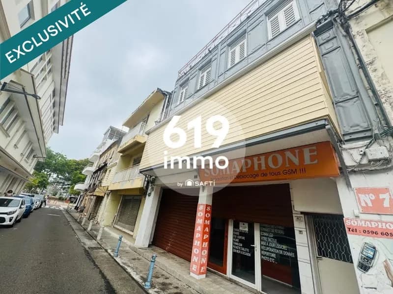 Immeuble rendement locatif commerces et logement - Photo 1