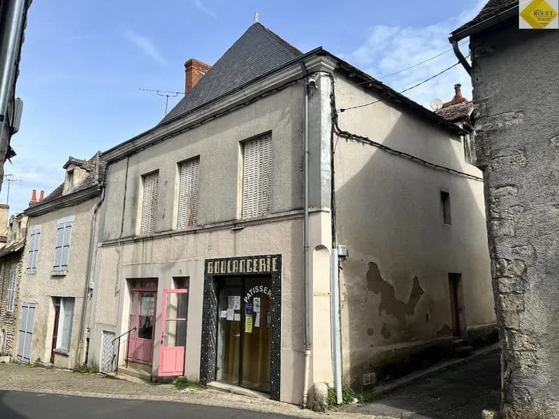 Immeuble de 170m² à Angles sur L'anglin - Photo 1