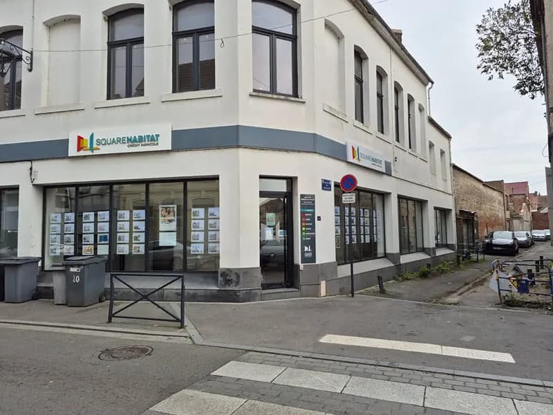 Condé-sur-l'Escaut : Immeuble mixte avec fort potentiel locatif et parking privé - Photo 1