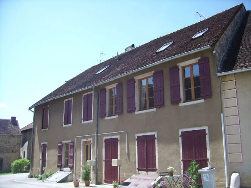 ENSEMBLE IMMOBILIER - A VENDRE - 39190 BEAUFORT - 286m² - Photo 1