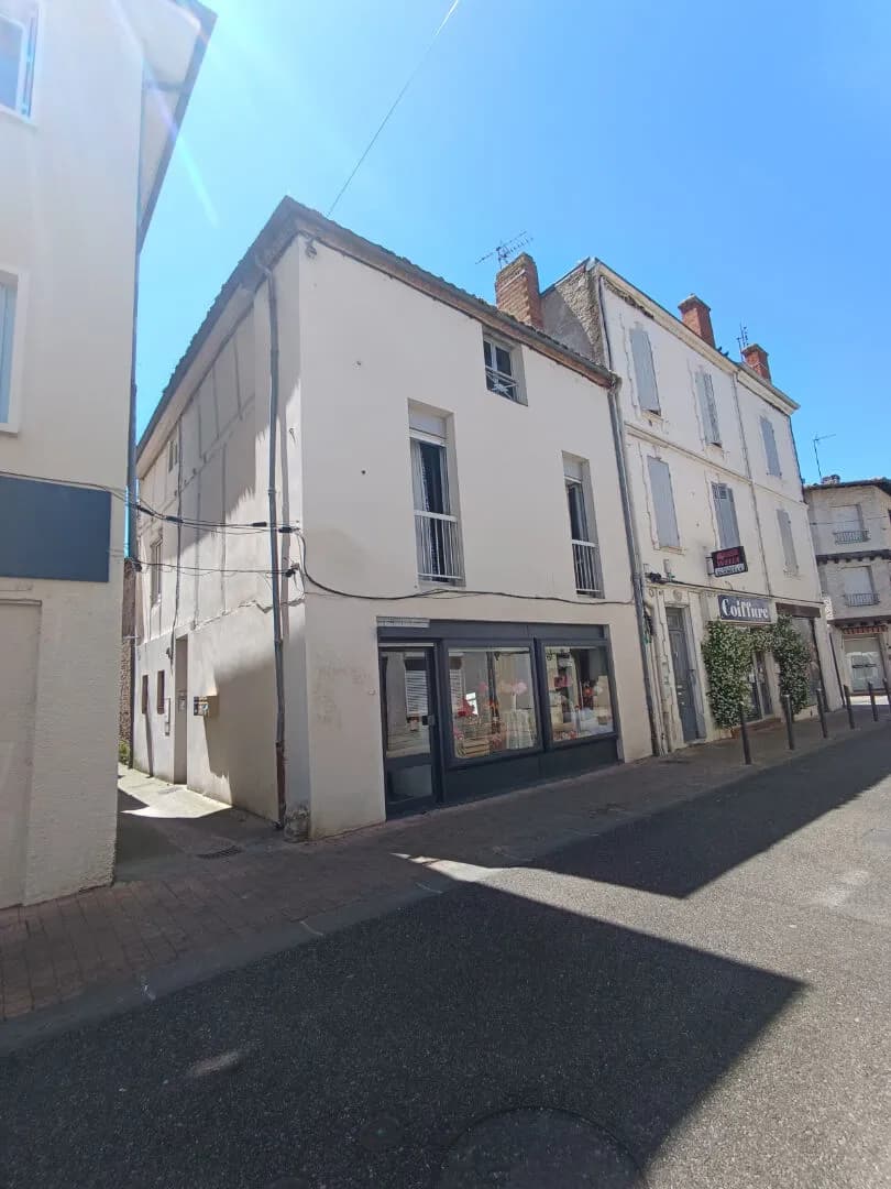 Immeuble de rapport en centre-ville de Villeneuve-sur-Lot - Photo 1