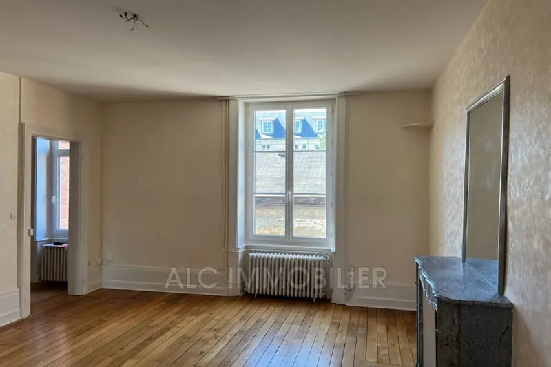 Professionnel immeuble - Photo 1