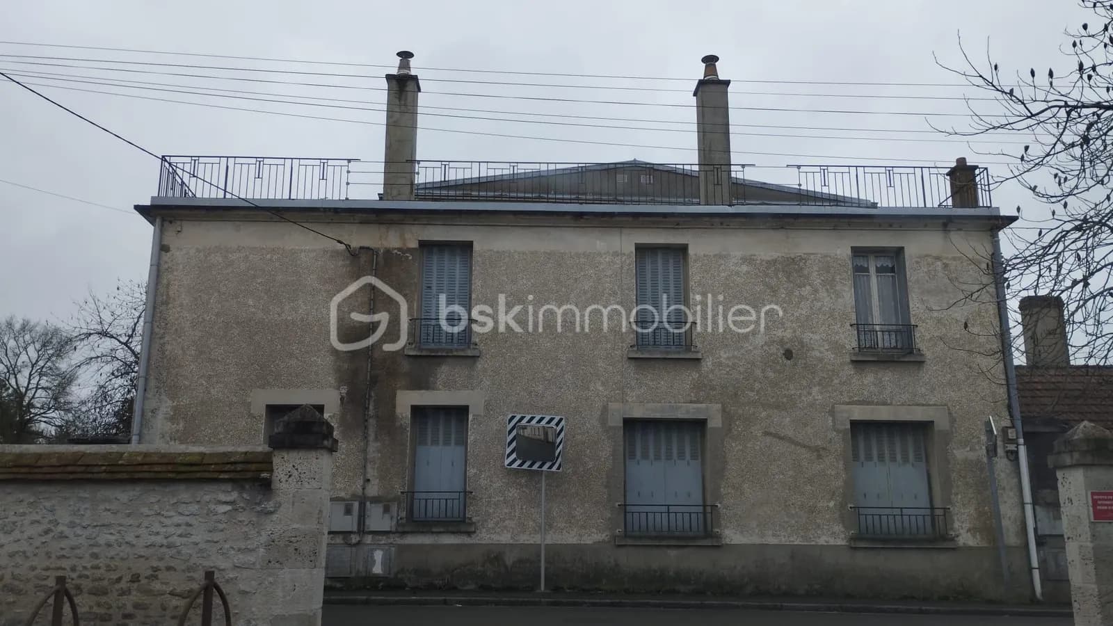 Immeuble 12 pièces 300 m² - Photo 1