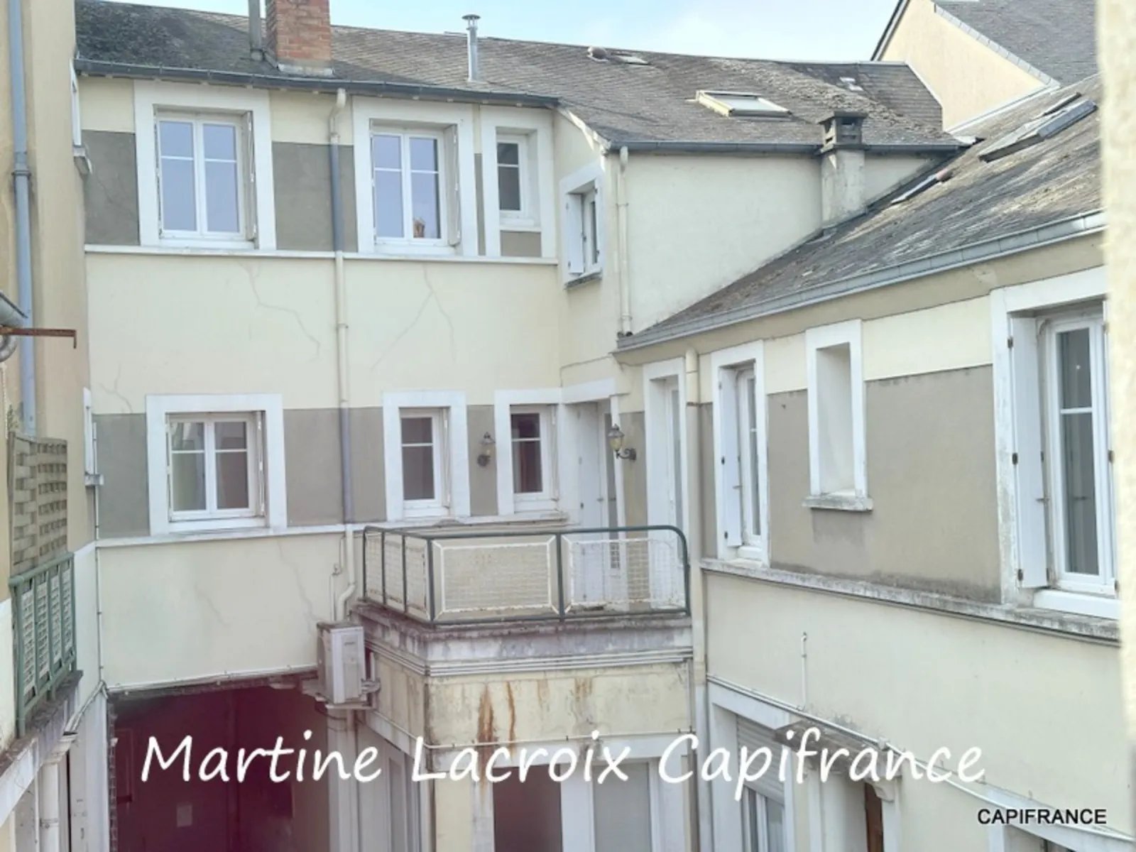 Immeuble de rapport 13 pièces 340 m² - Photo 1