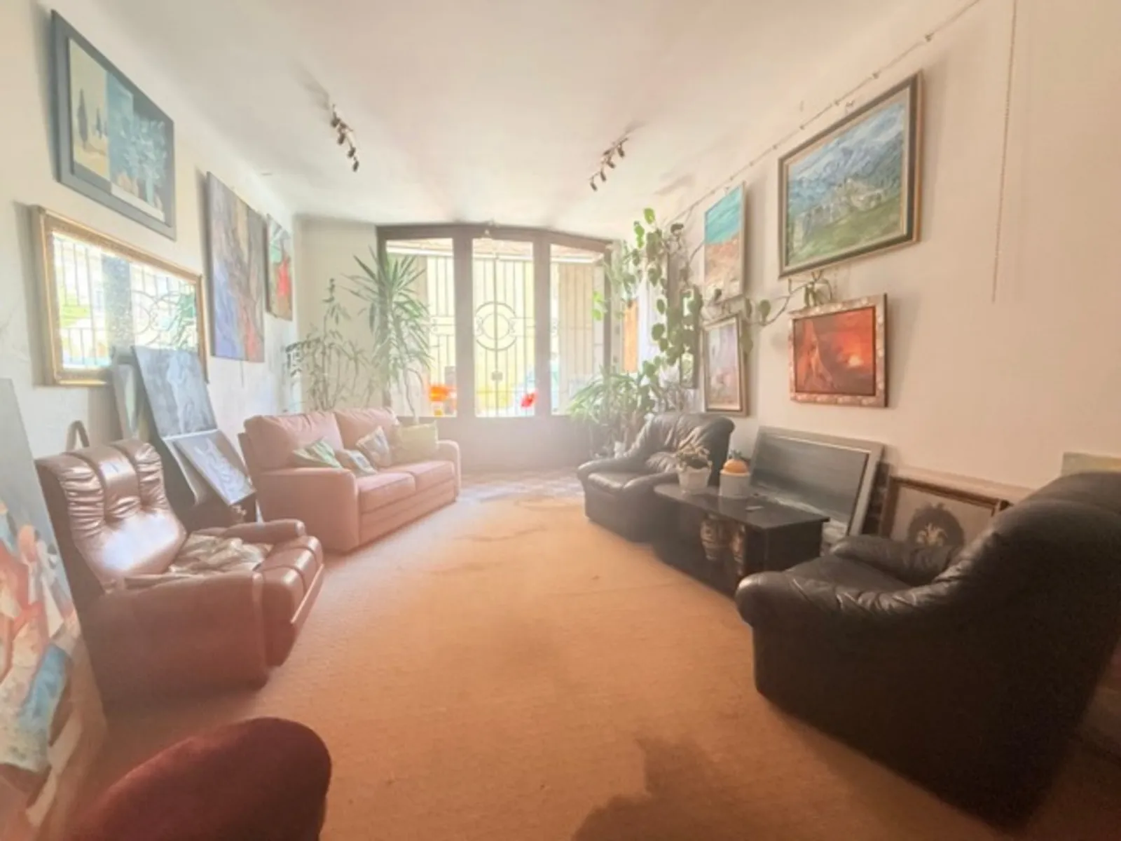 Immeuble 215 m² - Photo 1
