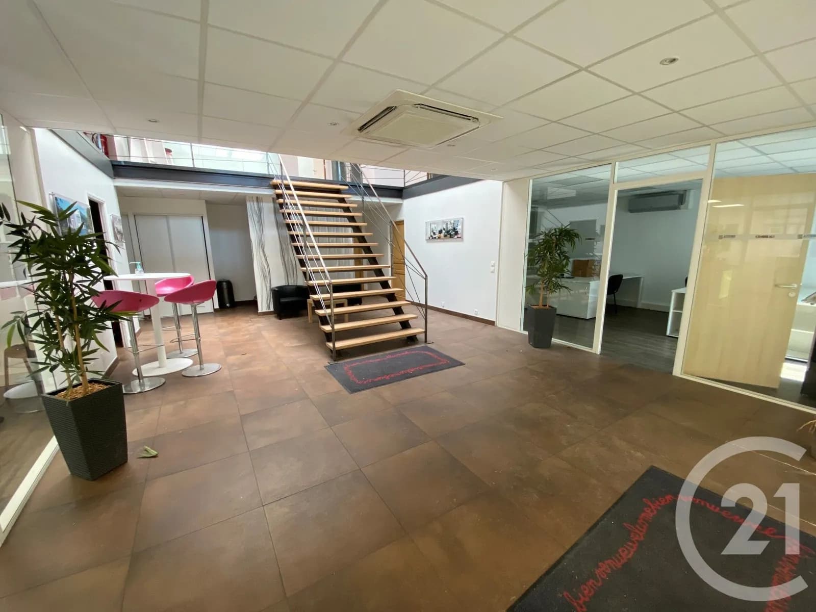 Immeuble 658 m² - Photo 1