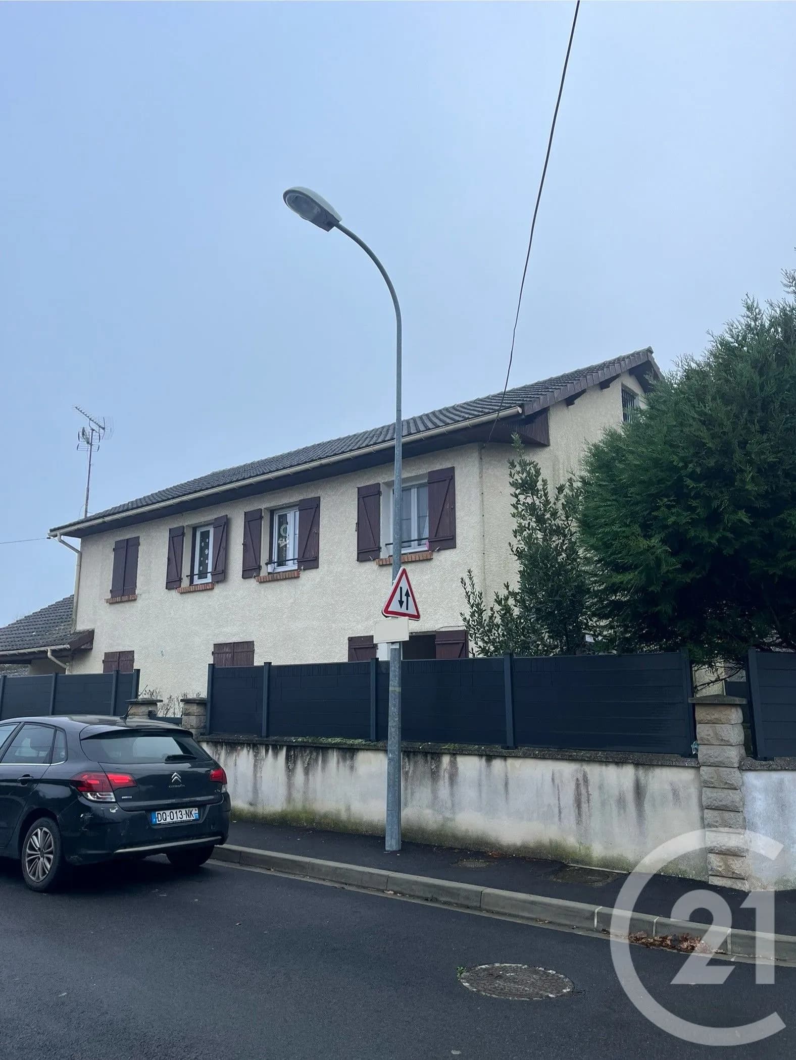 Immeuble de rapport 181 m² - Photo 1