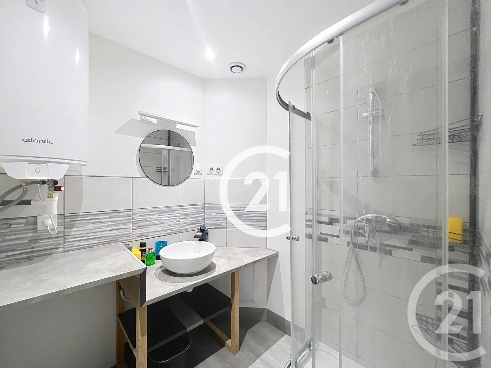 Immeuble 102 m² - Photo 1