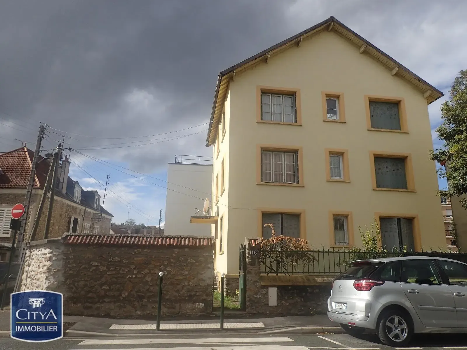 Immeuble 210 m² - Photo 1