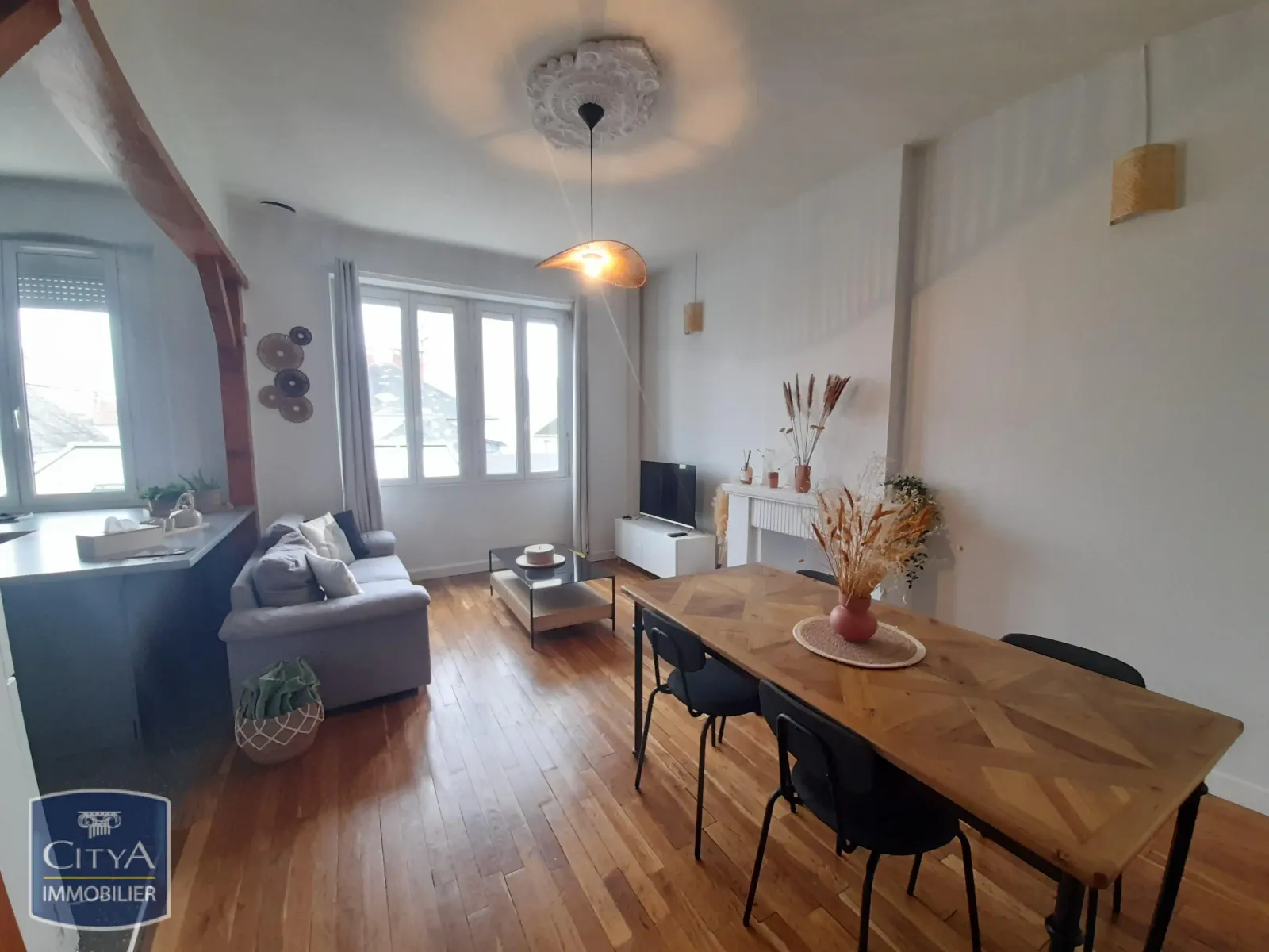 Immeuble 300 m² - Photo 1