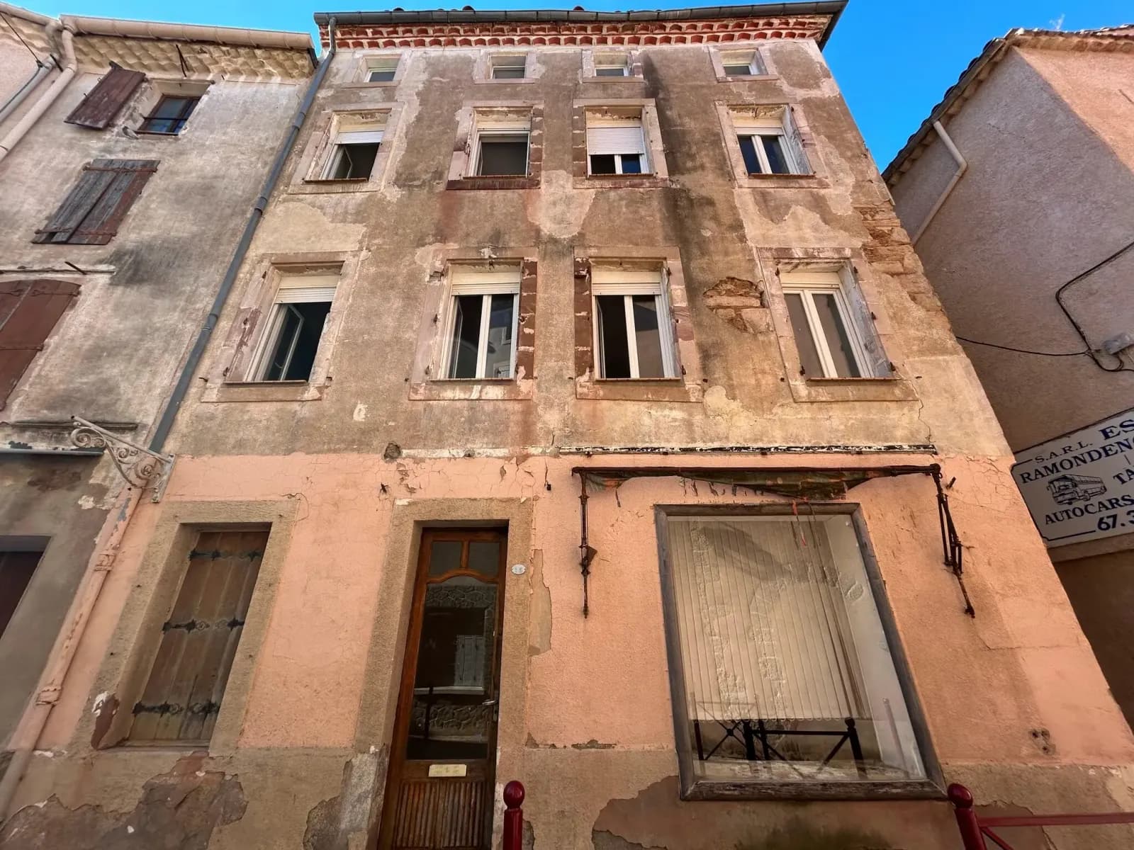 Immeuble 250 m² - Photo 1