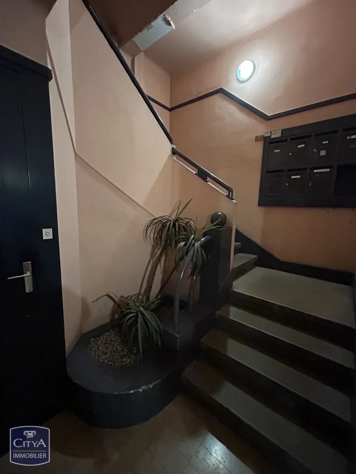 Immeuble 313 m² - Photo 1