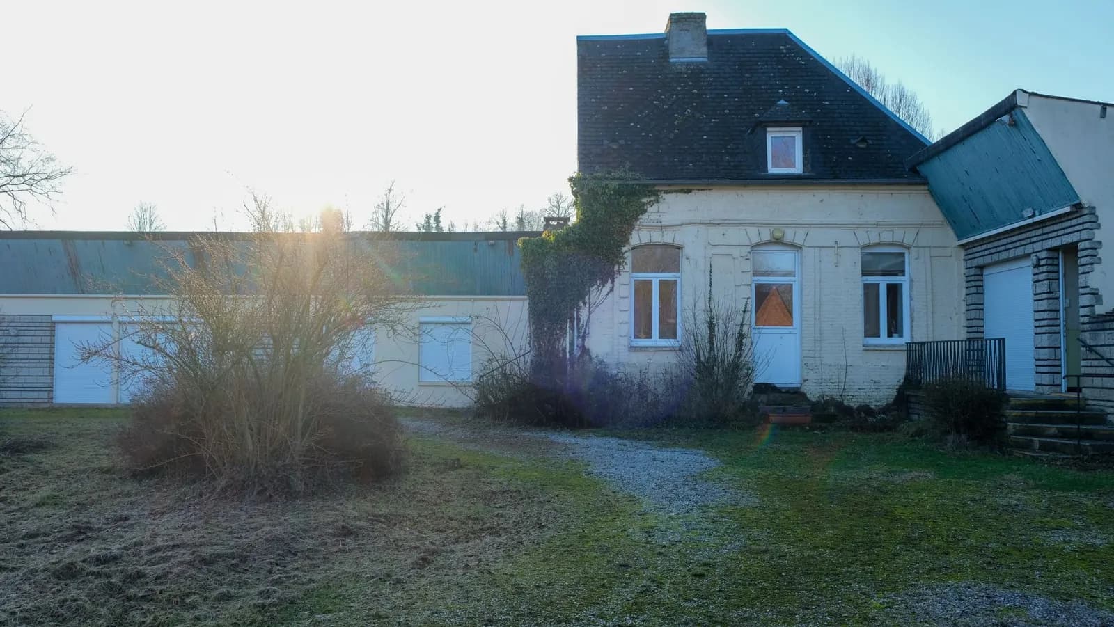 ENSEMBLE IMMOBILIER PROCHE CENTRE-VILLE - Photo 1