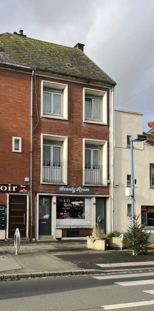 IMMEUBLE DE RAPPORT : LOCAL COMMERCIAL ET UN T3 - Photo 1