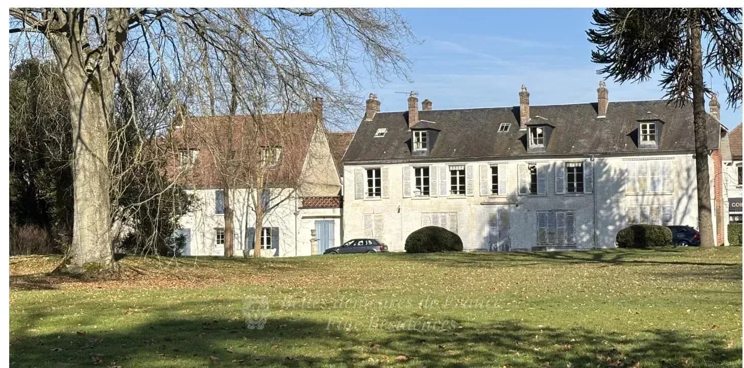 Chaumont-en-Vexin - centre ville - ensemble immobilier de plus de 4 ha - Photo 1