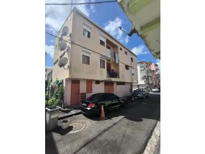 UN IMMEUBLE DE 4 APPARTEMENTS ET UN LOCAL - Photo 1