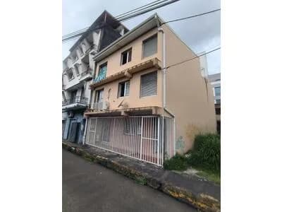 IMMEUBLE DE 3 APPARTEMENTS F3 TSV FDF - Photo 1