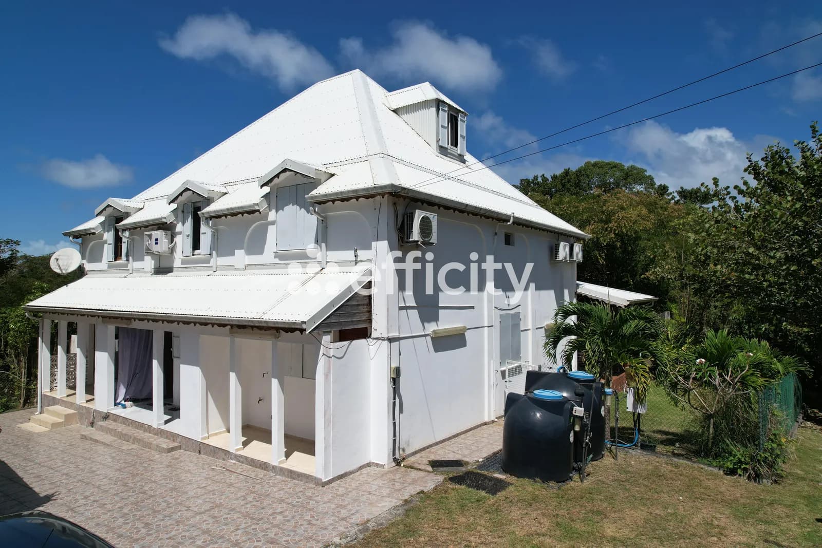 Immeuble de rapport 10 pièces 255 m² - Photo 1